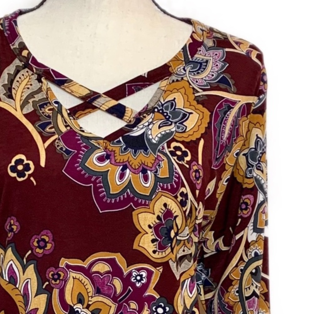 5⭐️ PLUS Beautiful Tunic Dress - Only 3 Left! - Picture 6 of 7